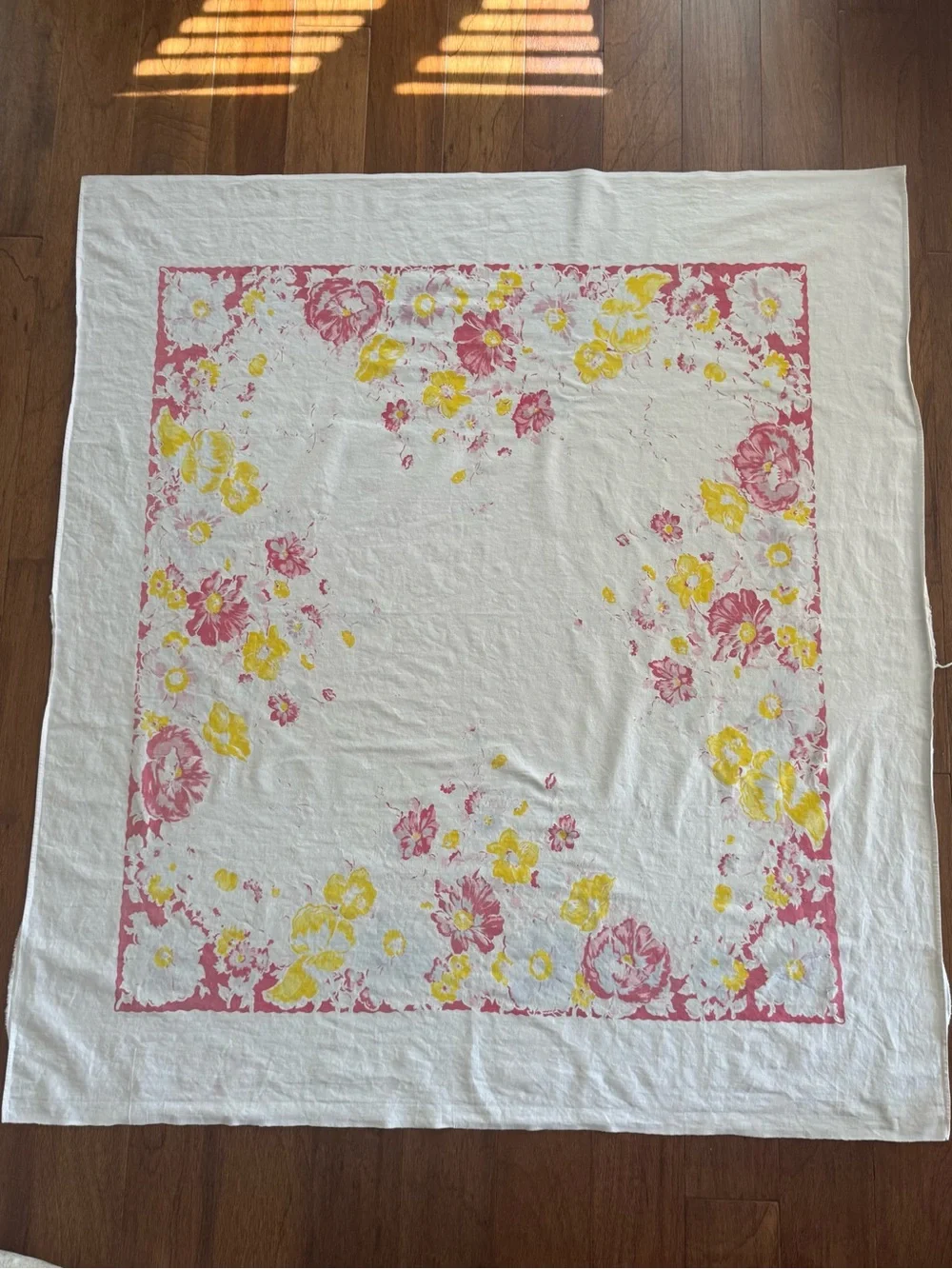 Vintage 1940-1950 Cotton Floral Tablecloth 56” X 51”